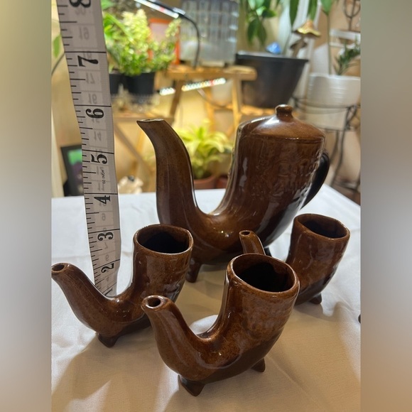 Bulgarian pottery horn decanter with glasses set - Picture 5 of 5